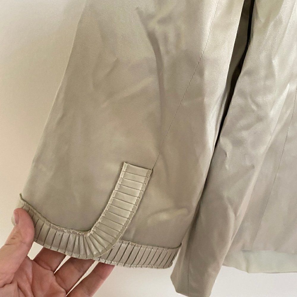NWT Loft Pleated Collar and Sleeve Jacket Beige Size 16 - Picture 6 of 7